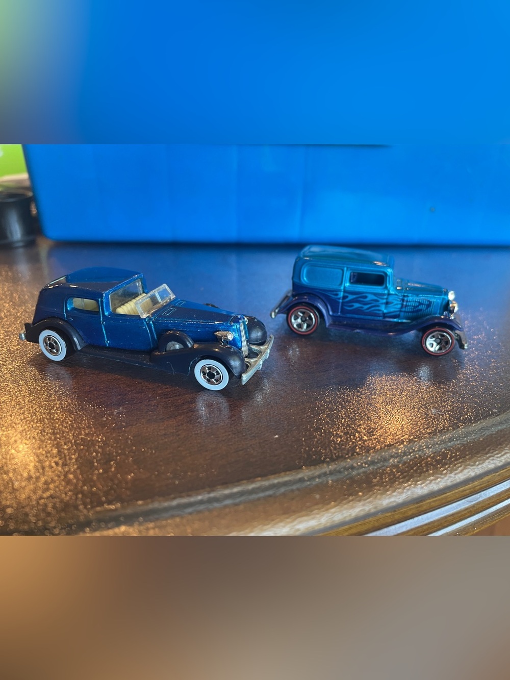 2 vintage antique style, hot wheels